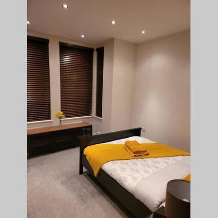 Contemporary 3 Bed Apartment In Hendon Central. Exteriér fotografie